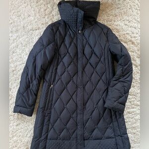 cb4 woman’s pure goose down coat. Exc condition. Navy blue. Size is European 48